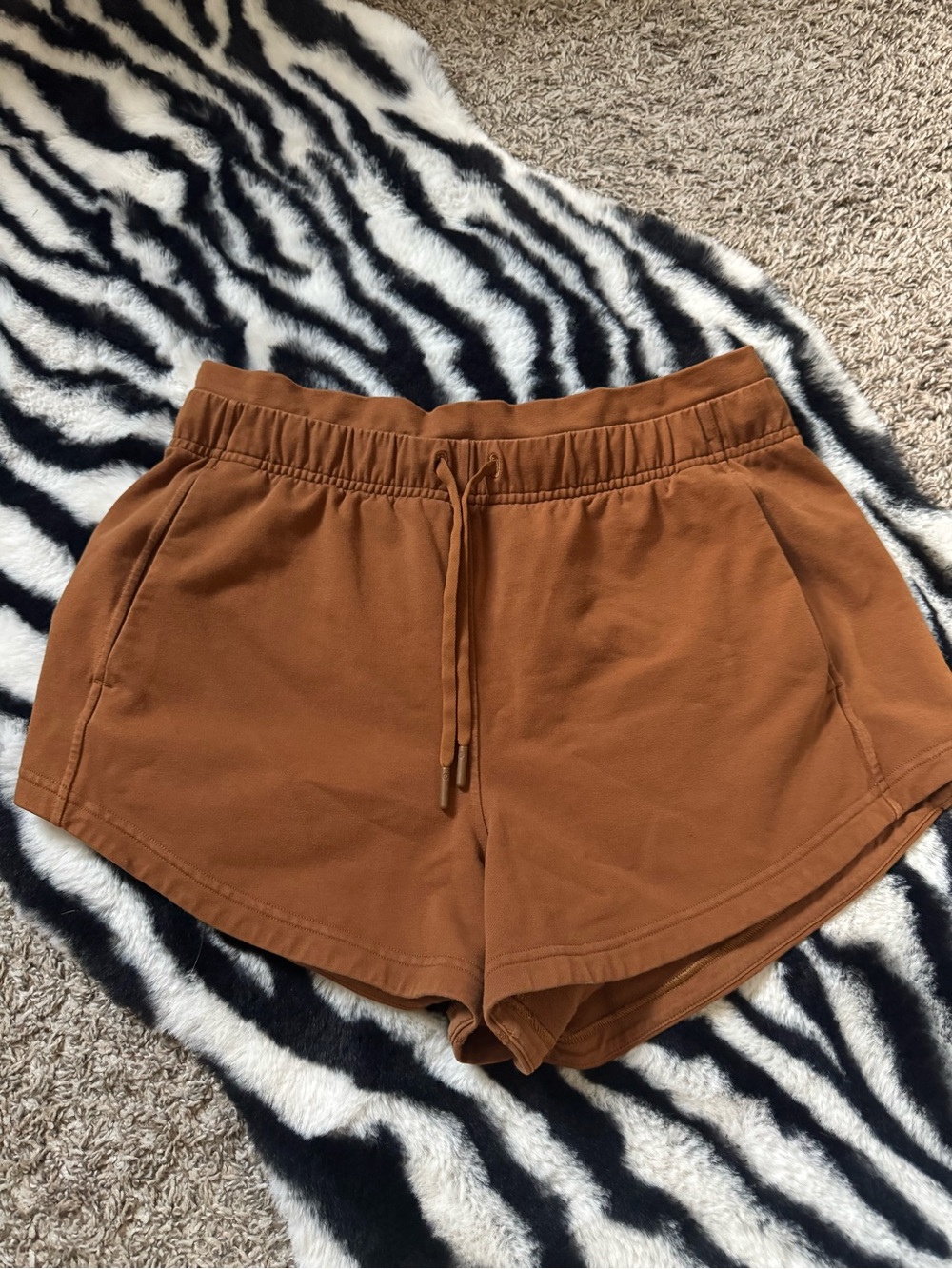 lululemon athletica Women's Drawstring Athletic Shorts — Rust Brown